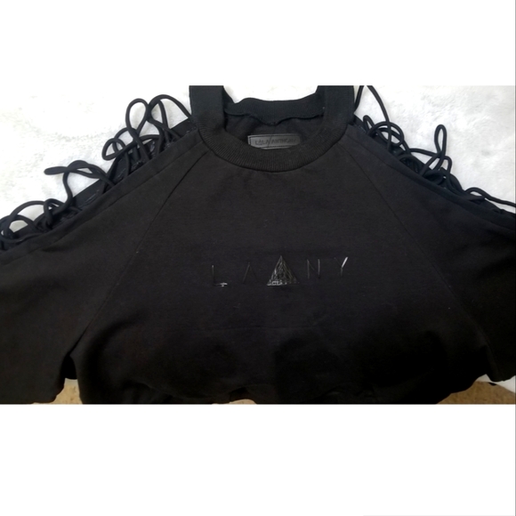 Top - Picture 2 of 3